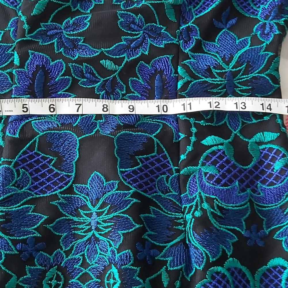 Carmen Marc Valvo dress - Picture 7 of 11
